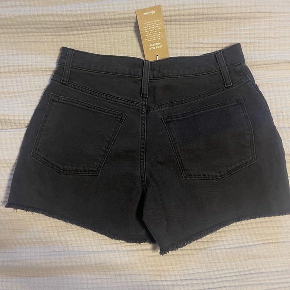 NWT Madewell High-Rise Denim Boyshorts in Faded Black: Button-Through Edition - Picture 4 of 7